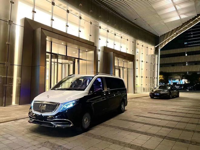 奔驰威霆改IM电竞 IM电竞app装商务车七座定制内饰价格(图1)