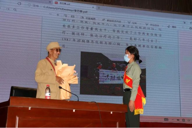 永登县退役军人事IM电竞 IM电竞app务局组织开展“红色文化”暨“政策法规”进军营活动(图2)