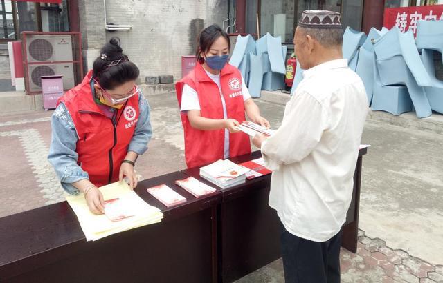 民族团结 宽巷子社区开展宗教活动场所民族宗教政策法规学习宣传IM电竞 IM电竞平台(图2)