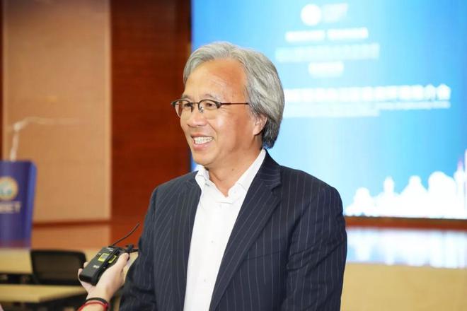 IM电竞 电子竞技平台共谋发展 2019成都国际商务体验行欧洲专场嘉宾走进铁路港(图5)