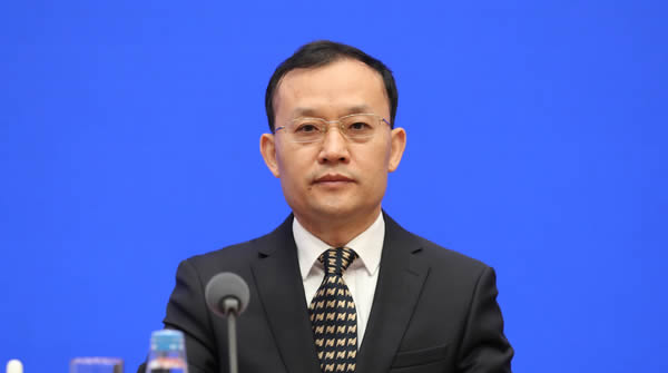 IM电竞 电子竞技平台疫情发生以来 为个体工商户累计减税降费超万亿元(图2)