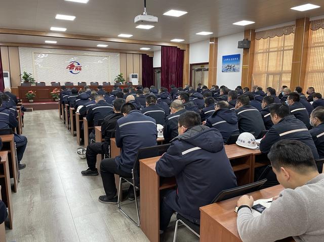 IM电竞 IM电竞平台潍坊寿光市开展工伤保险政策法规、安全宣讲“进企业”活动(图1)