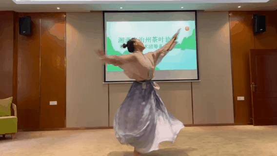 IM电竞 IM电竞app湘西州茶叶协会文化艺术团：以茶之名 乘风破浪(图1)