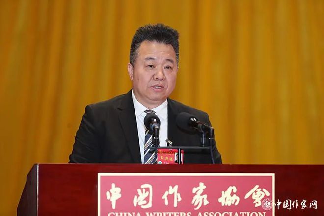 中国作家协会第十次全国代表大IM电竞 IM电竞平台会举行第二次全体会议(图5)