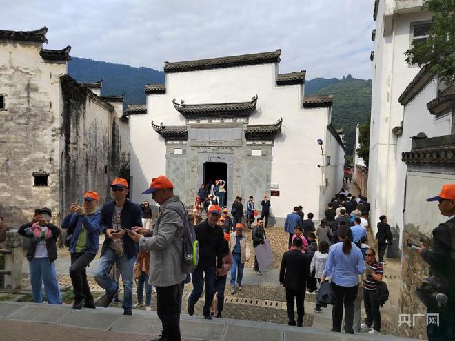 走一线 看经济丨支持实体经济调研行：看如何助力黄山乡村旅IM电竞 IM电竞平台游做大做强(图2)