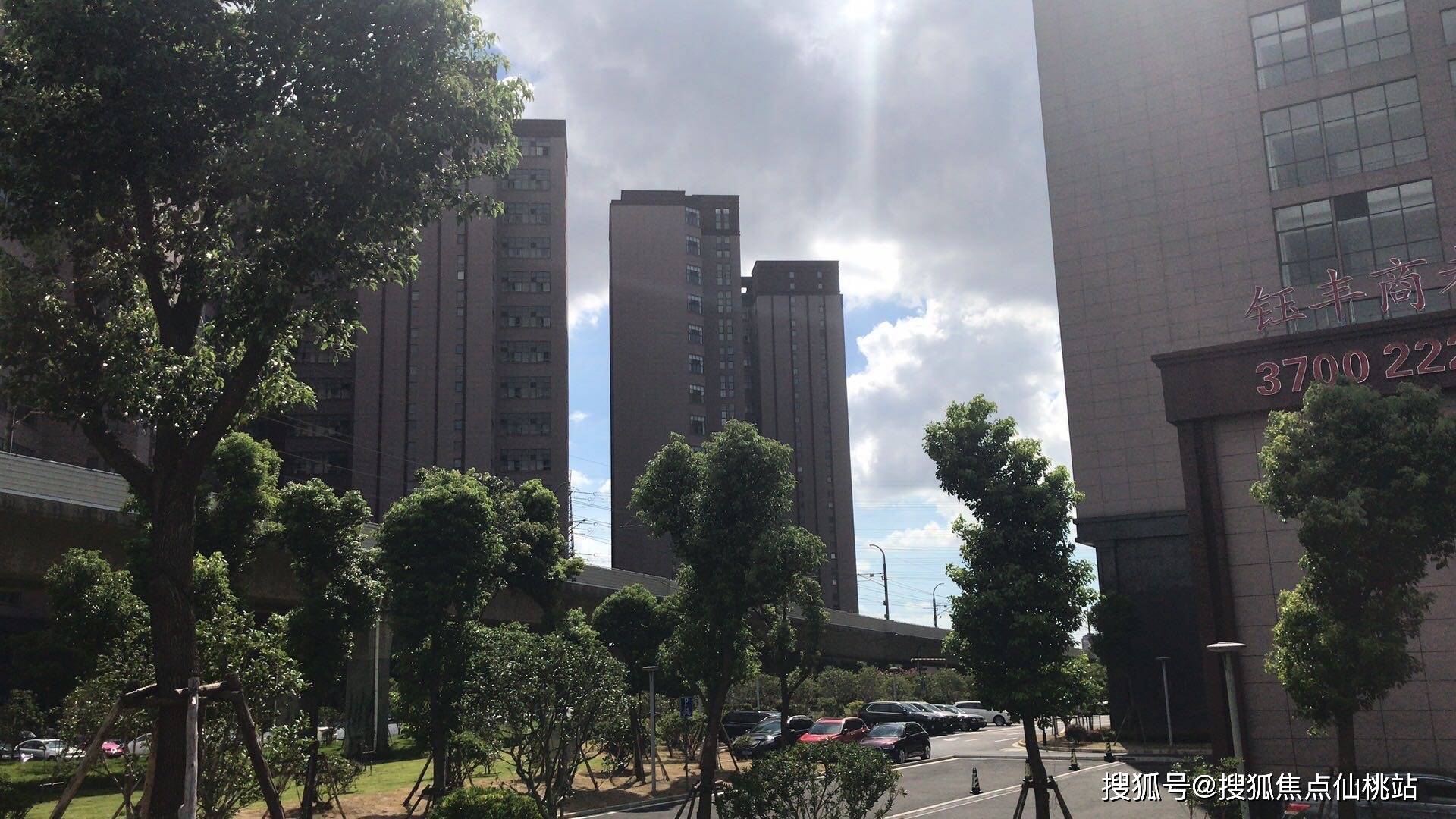 IM电竞 IM电竞平台上海钰丰商都(钰丰商都)首页网站丨()欢迎您丨楼盘详情-独家爆光！(图5)