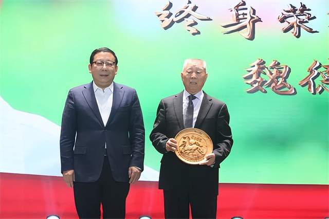 开新局 谋发展 促创新 热烈庆祝协会第八次会员代表大会胜利召开IM电竞 电子竞技平台(图3)