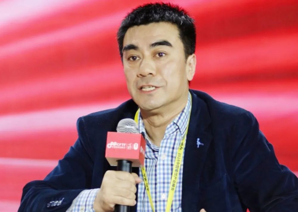 IM电竞 IM电竞平台2000+精英云集！2024中国餐饮产业峰会隆重开幕(图18)