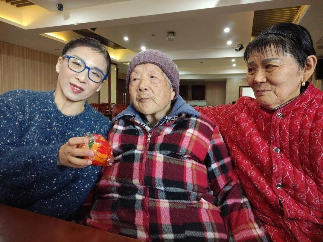 关怀陪伴爱在心间！市体育舞蹈运动协会走进“福利中心”IM电竞 IM电竞app(图8)