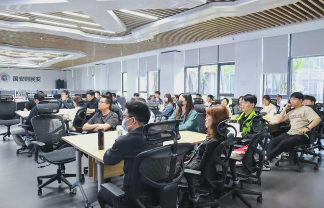 揭秘华为成功内在基因！协会“助企讲座”第八站走进武汉安域IM电竞 IM电竞app(图6)