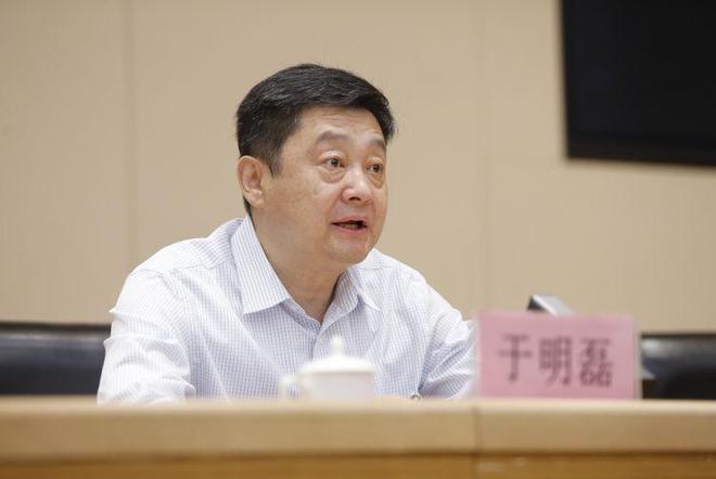 创新制定轮值理事长制度 激发协会内在活力 山IM电竞 IM电竞平台东省陶瓷协会第五次会员代表大会召开(图4)