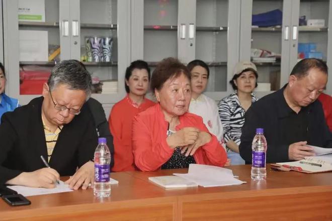 国家体育总局刘国永副局长IM电竞 IM电竞app携各级领导进社区调研海太协会指导工作(图1)