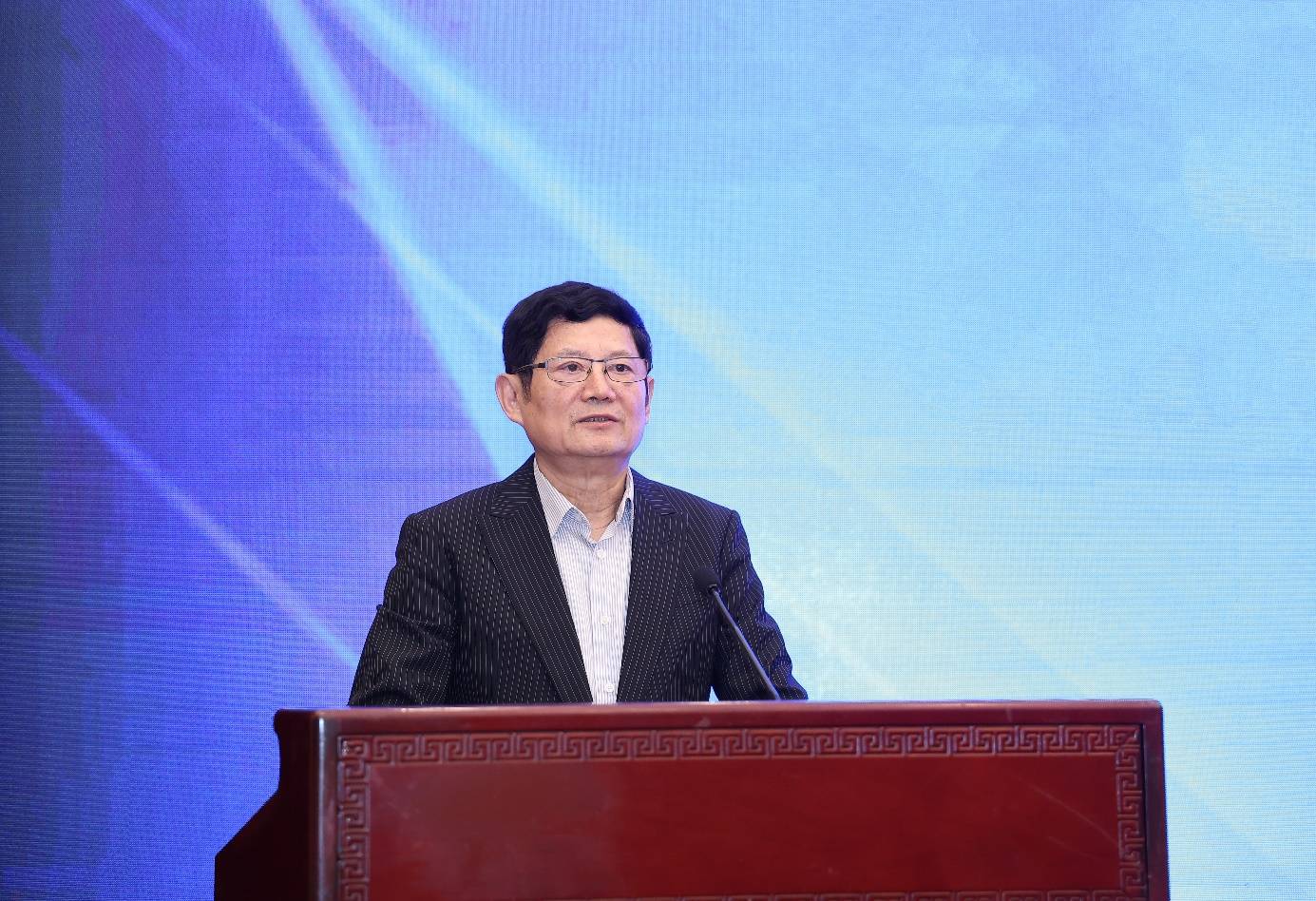 中国IM电竞 电子竞技平台经济传媒协会换届 赵健连任会长(图5)